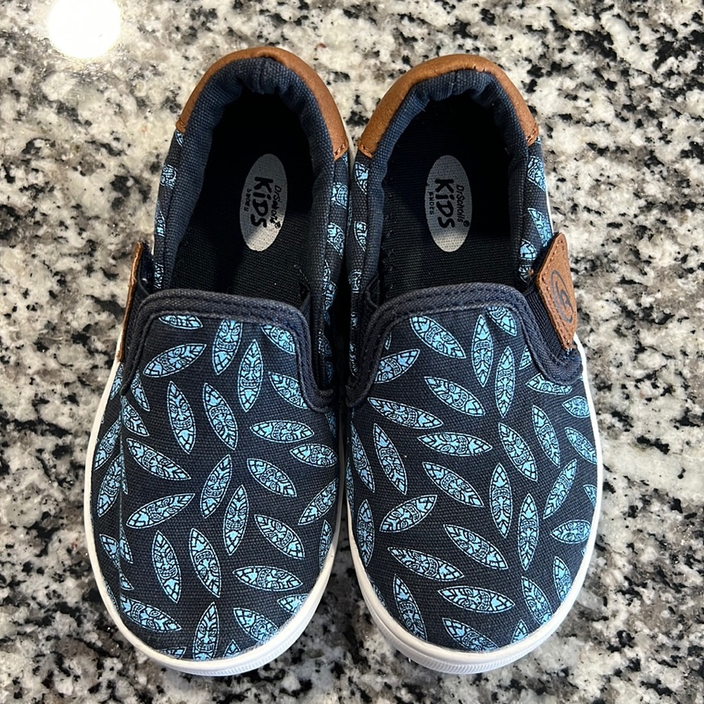 Dr Scholls toddler boys size 8 feather loafers